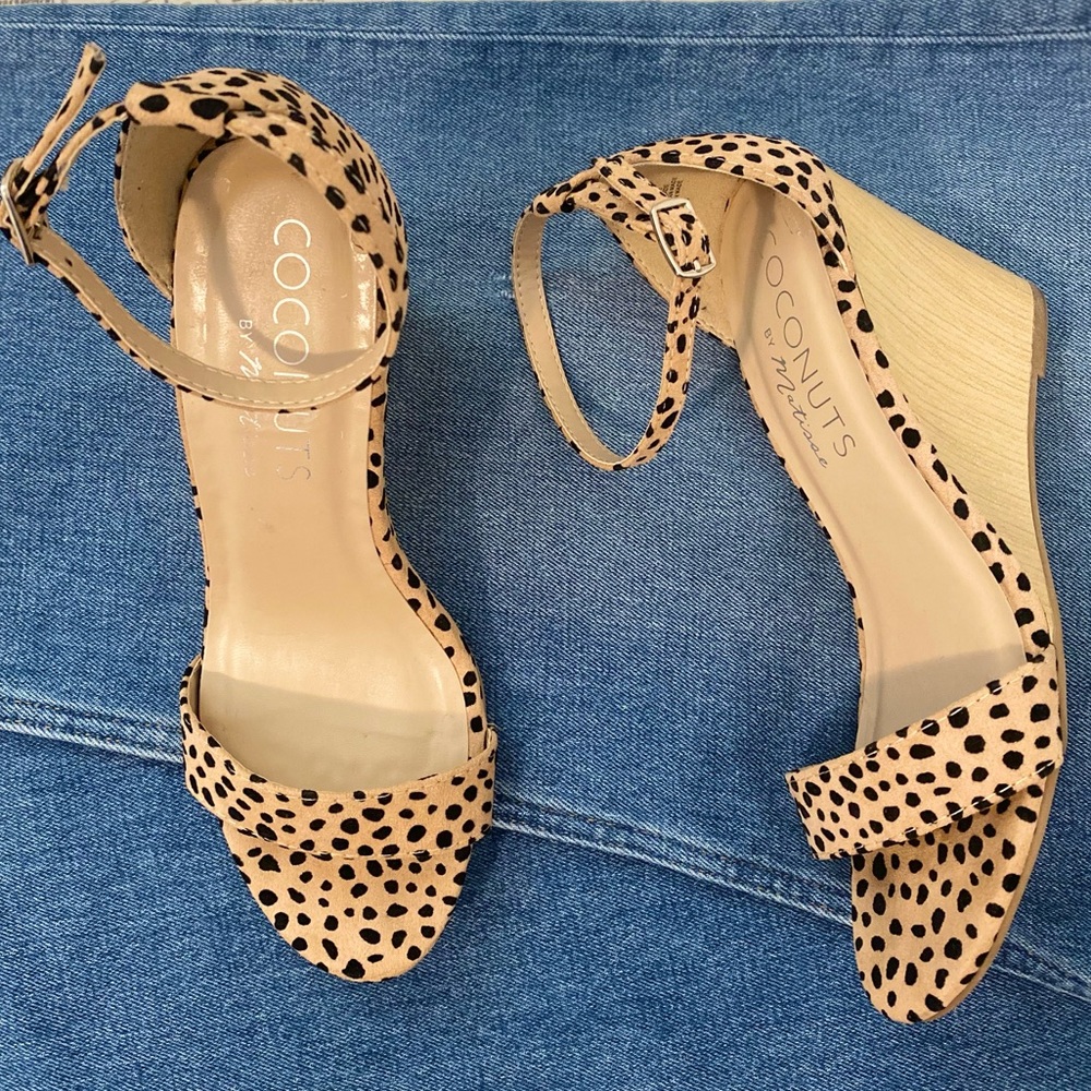 Coconuts by Matisse Tan Leopard Print Ankle Strap Wedge Size 8